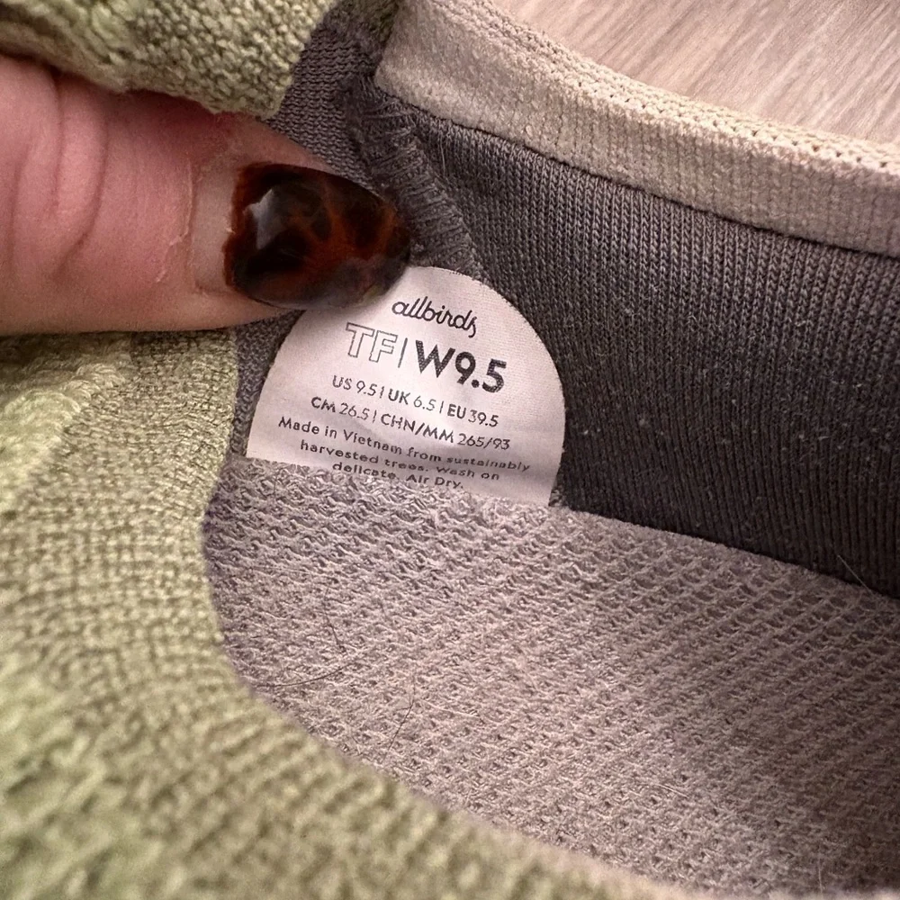 Women’s Size 9.5 Light Green Allbirds Tree Flyer TF‎ 9.92 Running Shoes